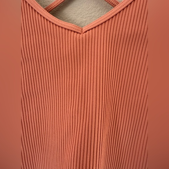 Vuori - Rib Crop Tank - Light Cinnamon - Picture 9 of 11